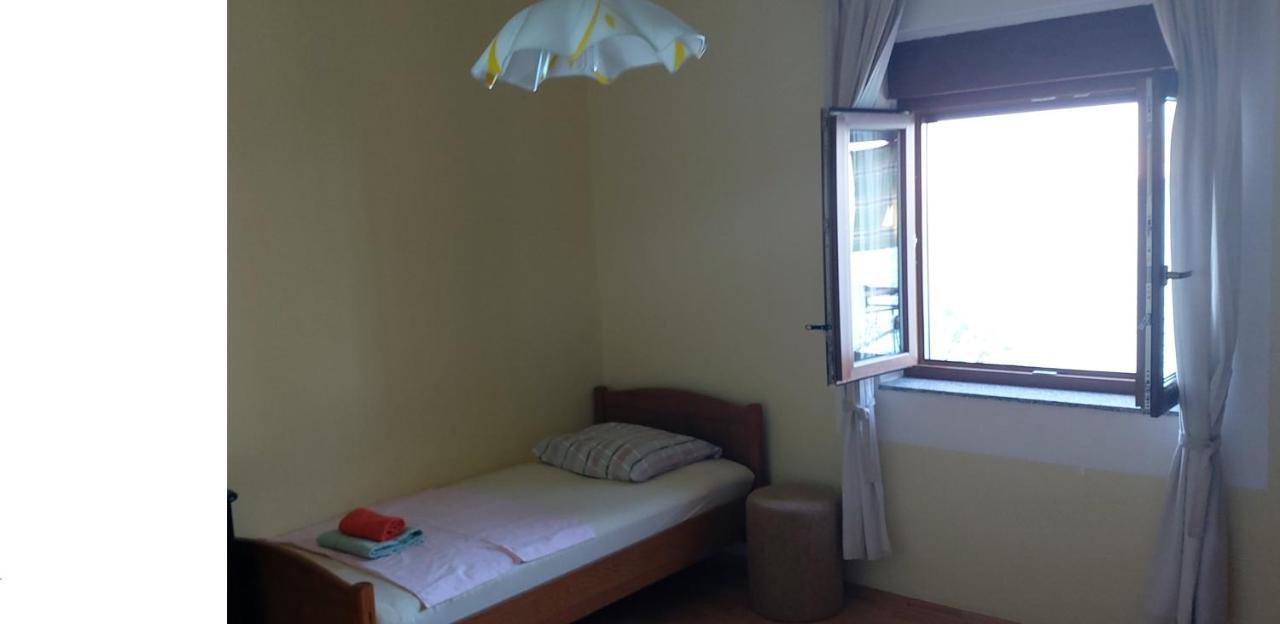 Apartmani Ana 카를로바크 외부 사진