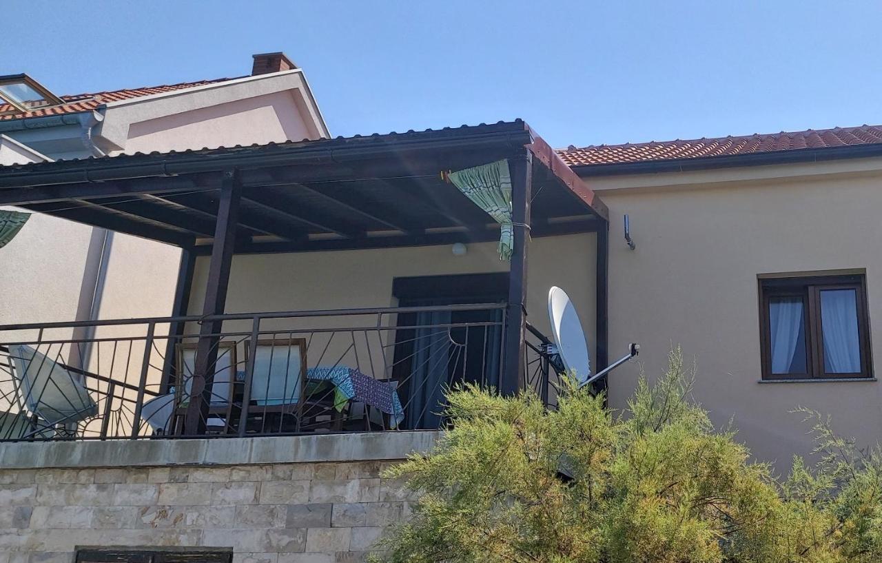 Apartmani Ana 카를로바크 외부 사진